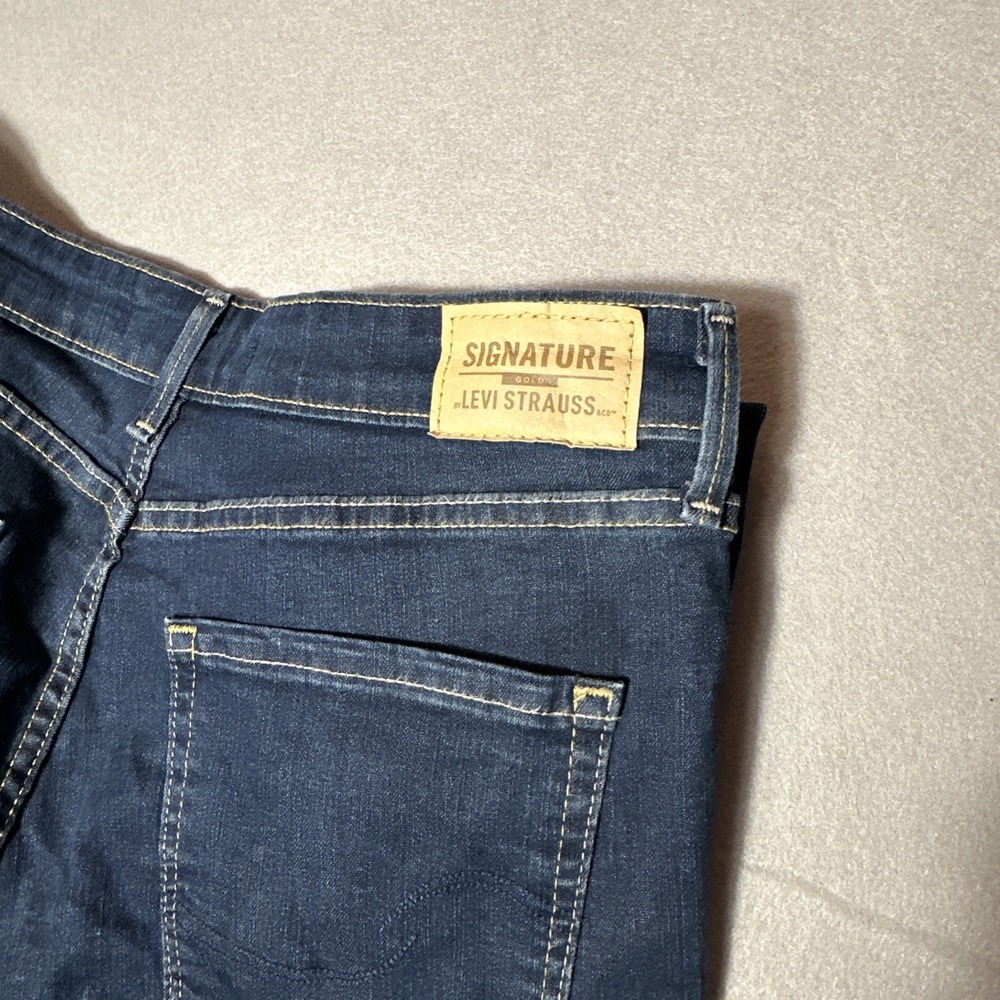 Levi Strauss Signature Women's Throw Back Skinny Dark Wash Jeans - Picture 7 of 7